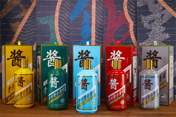 万家灯火时，贵州酱字牌！梵酱酒社核心产区大厂国民酱酒品牌，为生活添点色彩